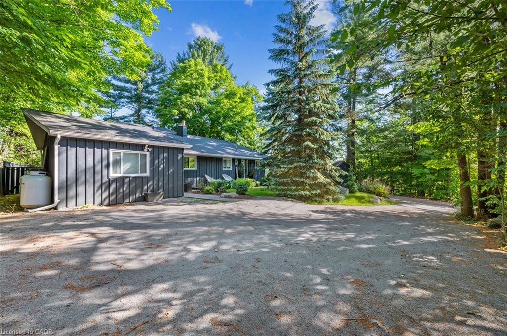 2872 Muskoka Road 118 W Property Photo 45