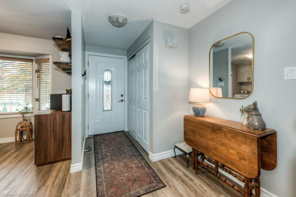 48 Wendy Crescent Property Photo 3