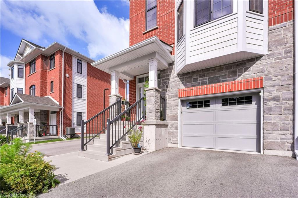 170 Benton Street S Property Photo 3