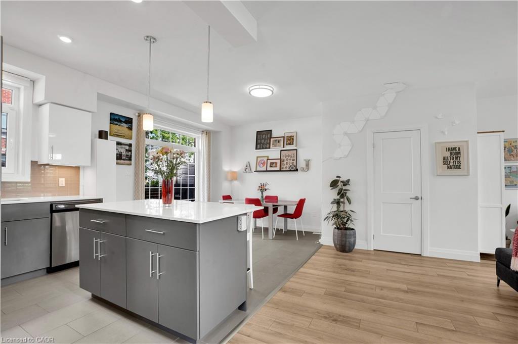 170 Benton Street S Property Photo 9