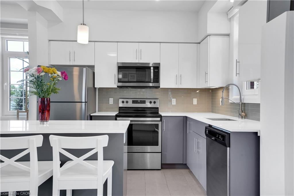 170 Benton Street S Property Photo 13