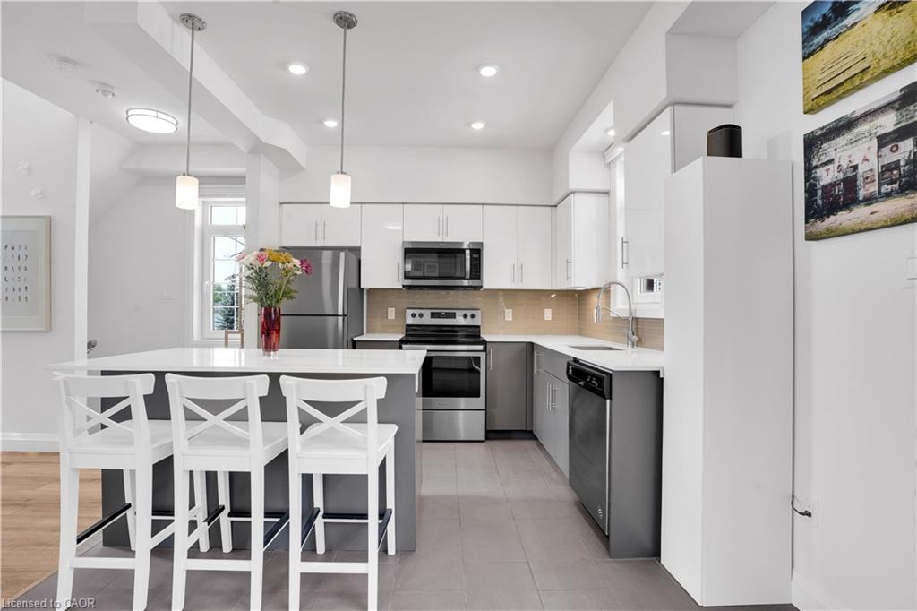 170 Benton Street S Property Photo 14