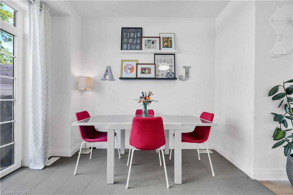 170 Benton Street S Property Photo 17