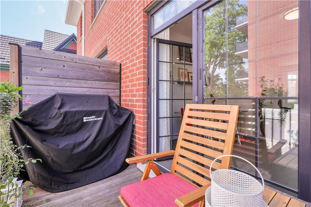 170 Benton Street S Property Photo 21