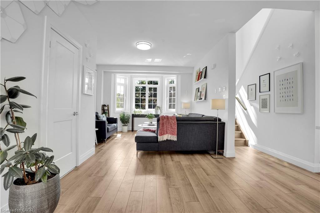 170 Benton Street S Property Photo 22