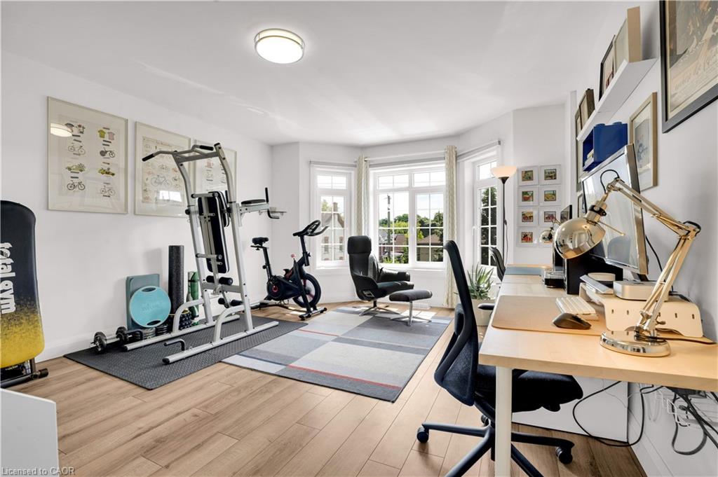 170 Benton Street S Property Photo 33