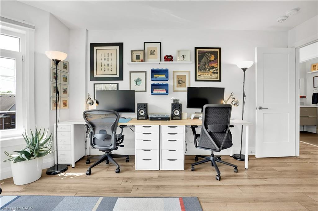 170 Benton Street S Property Photo 35