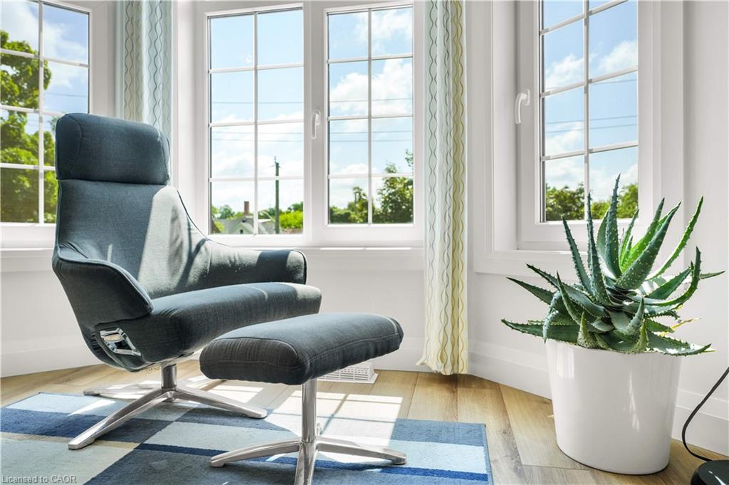 170 Benton Street S Property Photo 37