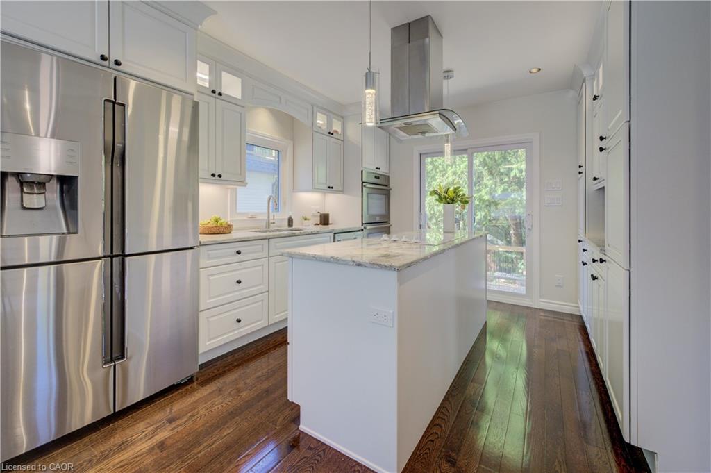 19 Dunbar Road N Property Photo 6