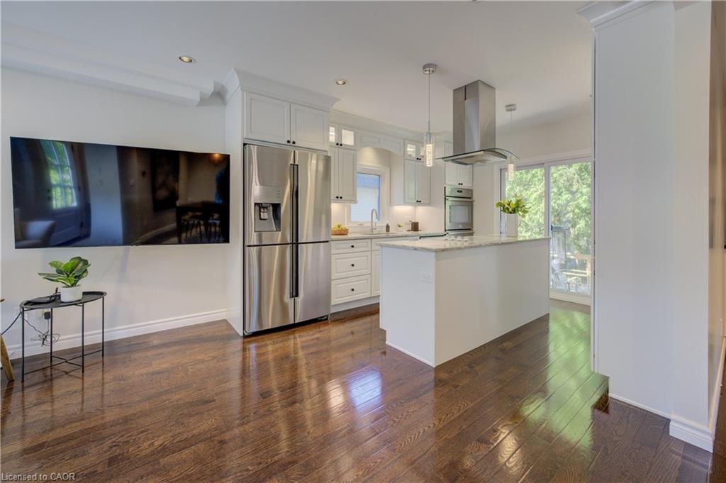 19 Dunbar Road N Property Photo 9