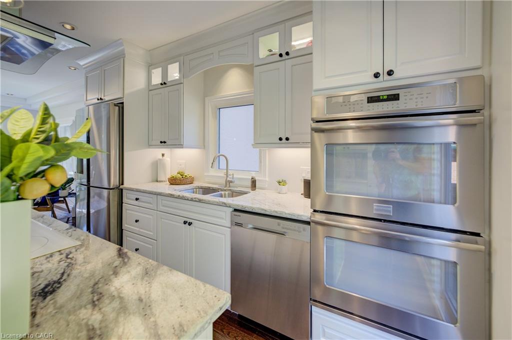 19 Dunbar Road N Property Photo 14