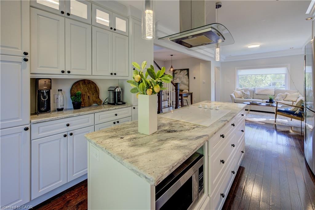 19 Dunbar Road N Property Photo 15