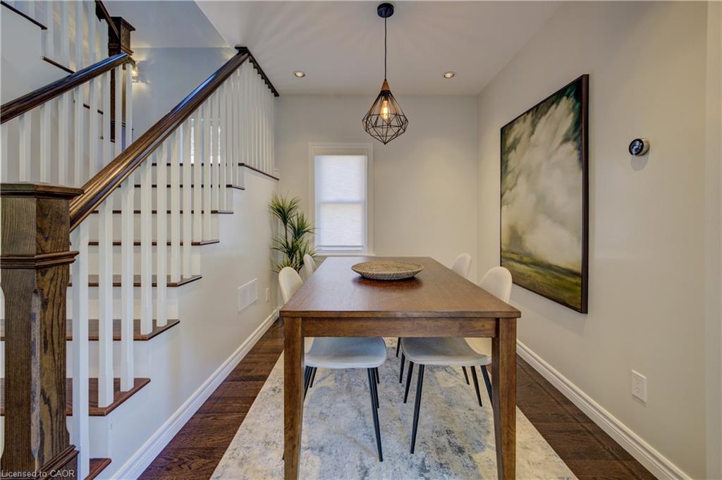 19 Dunbar Road N Property Photo 16