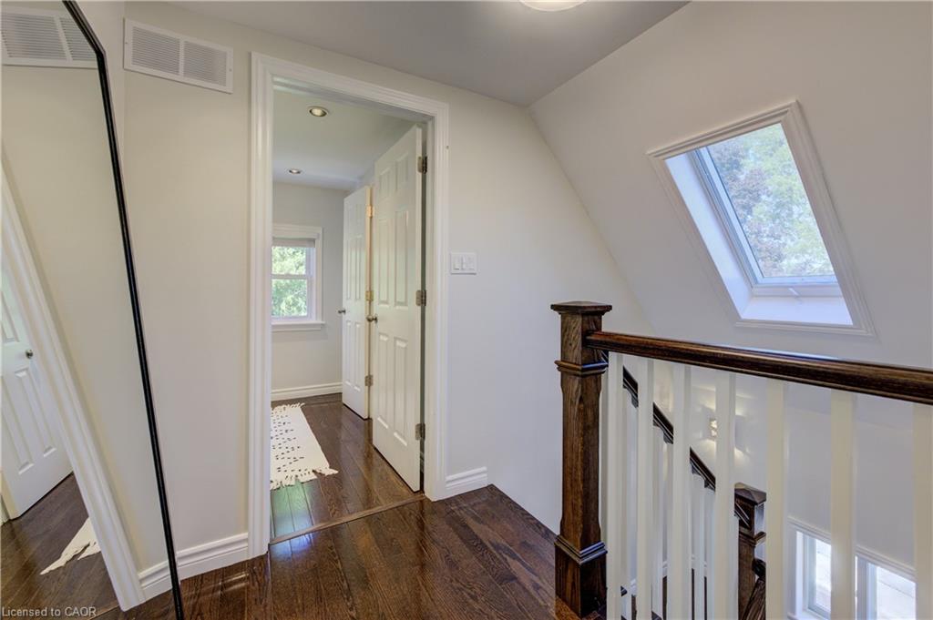 19 Dunbar Road N Property Photo 21