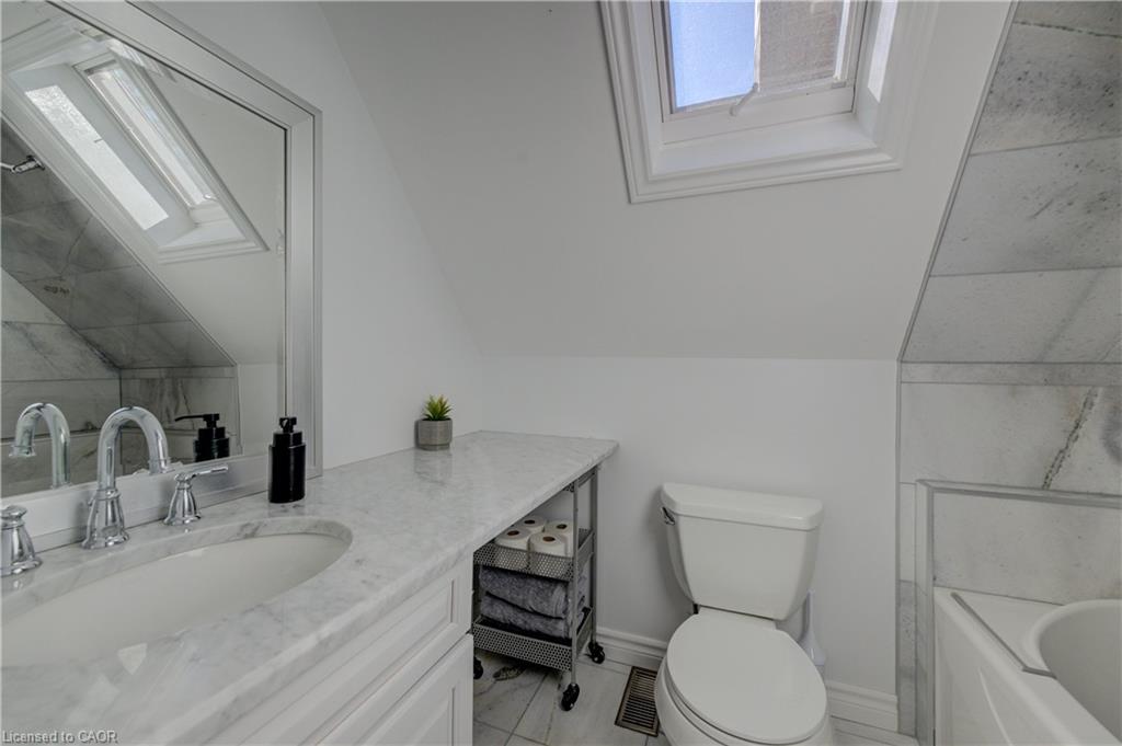 19 Dunbar Road N Property Photo 29