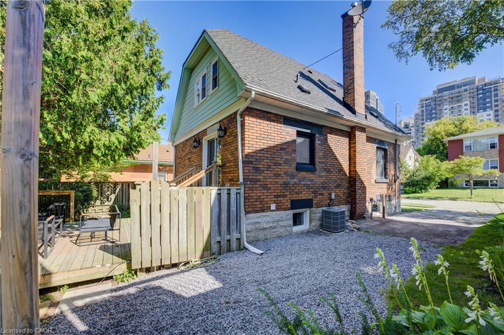 19 Dunbar Road N Property Photo 37