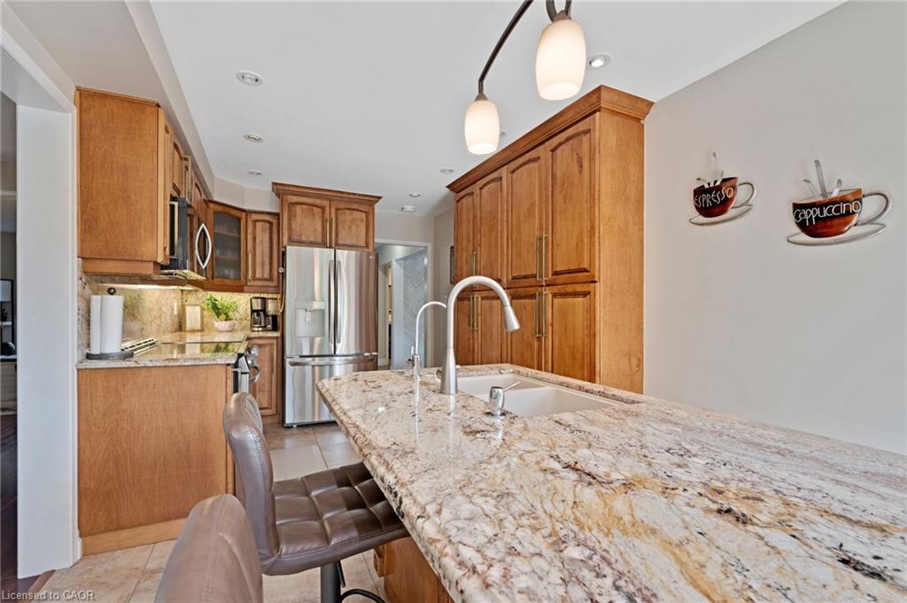 477 Burnett Avenue Property Photo 14