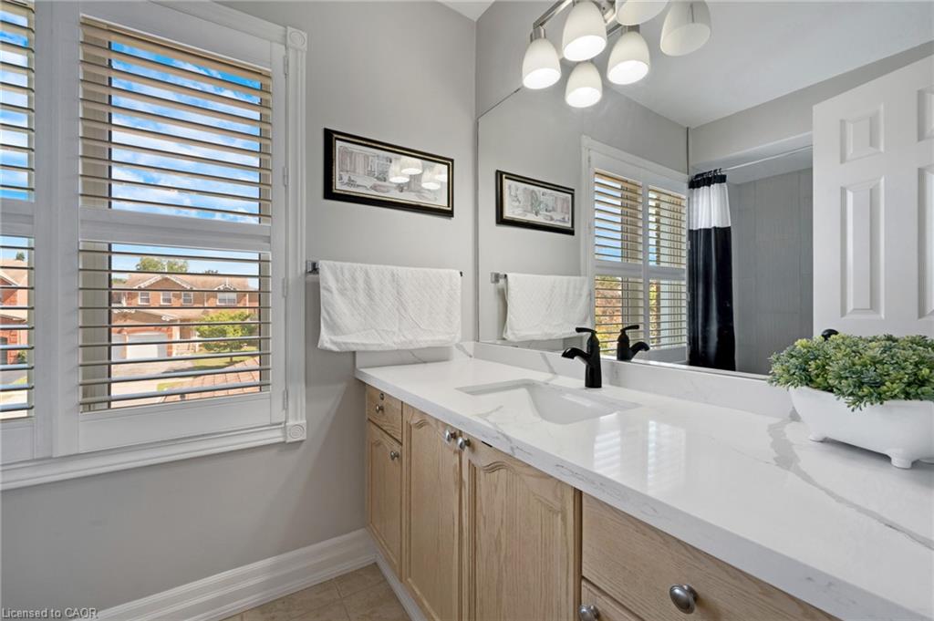 477 Burnett Avenue Property Photo 22