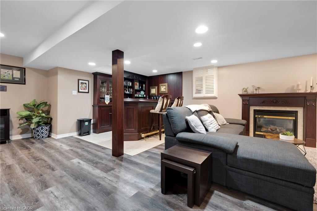 477 Burnett Avenue Property Photo 27