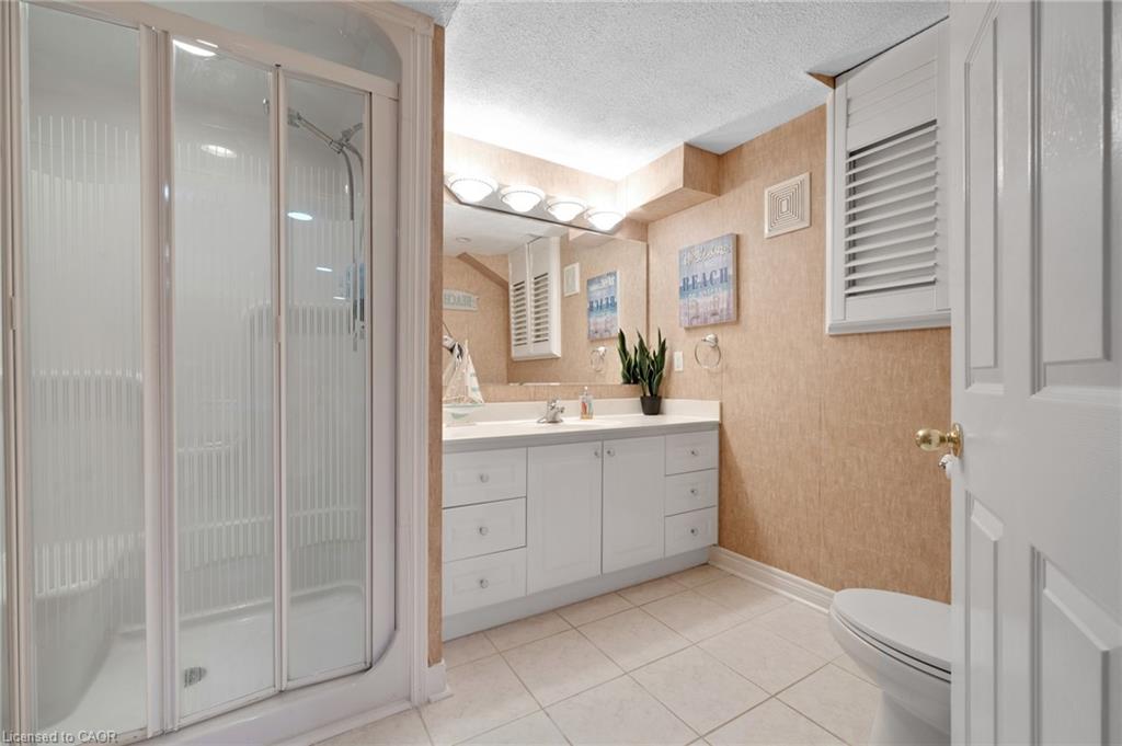 477 Burnett Avenue Property Photo 32