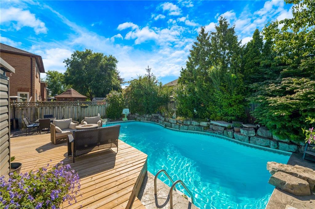 477 Burnett Avenue Property Photo 36