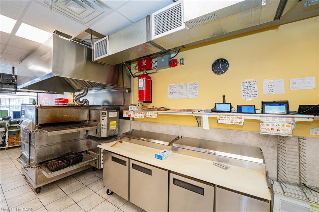 3062 Hurontario Street Property Photo 11