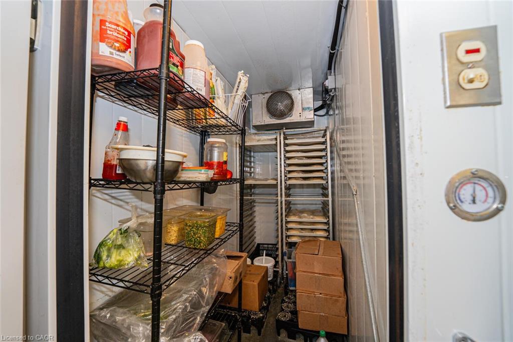 3062 Hurontario Street Property Photo 17