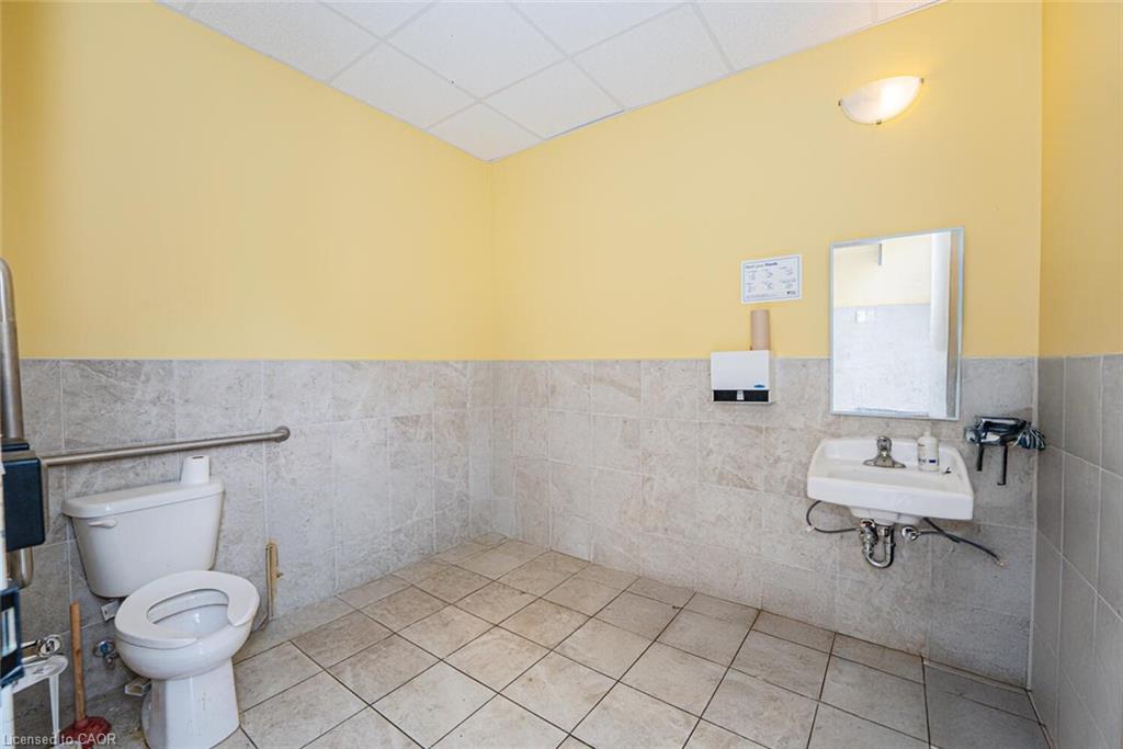 3062 Hurontario Street Property Photo 20