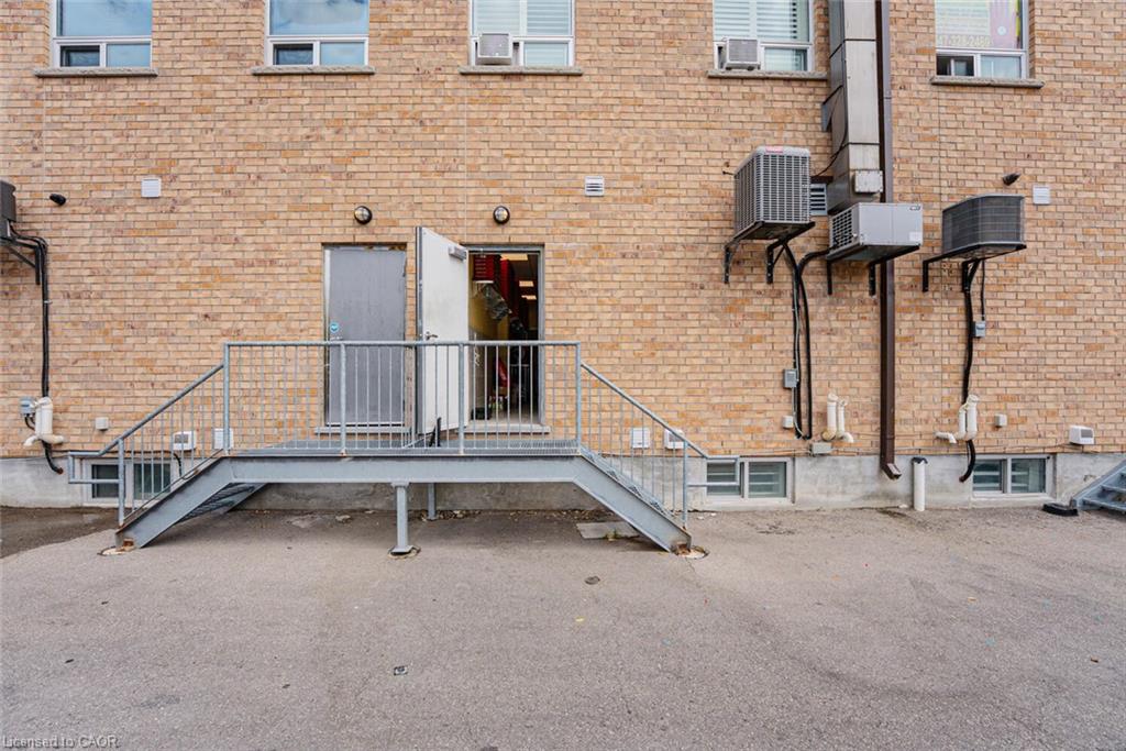 3062 Hurontario Street Property Photo 21