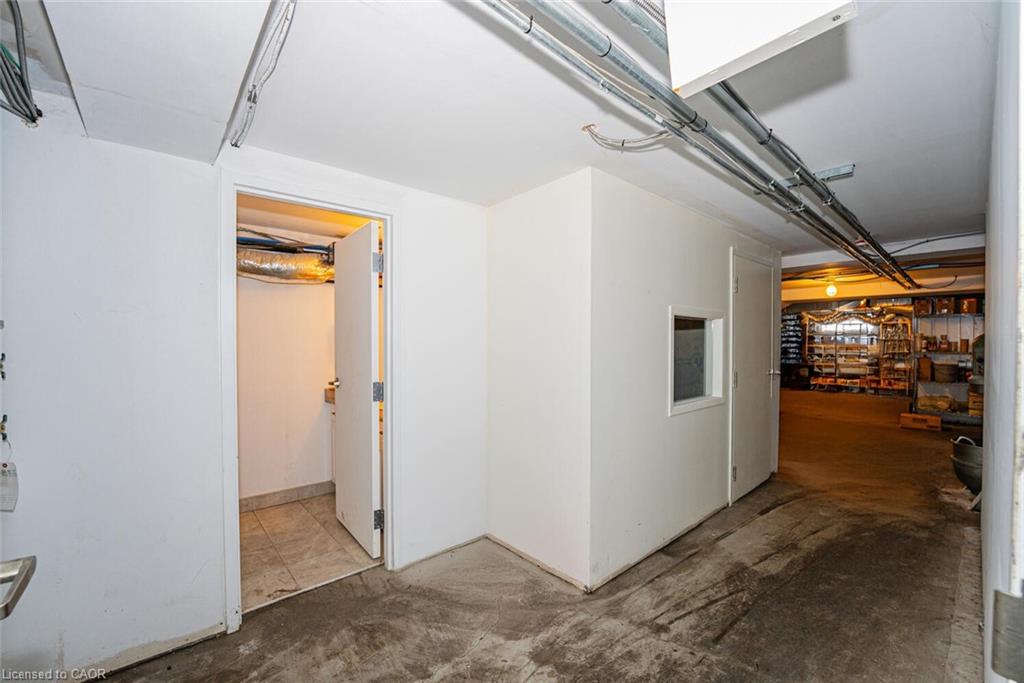 3062 Hurontario Street Property Photo 24