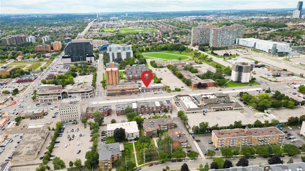 3062 Hurontario Street Property Photo 28