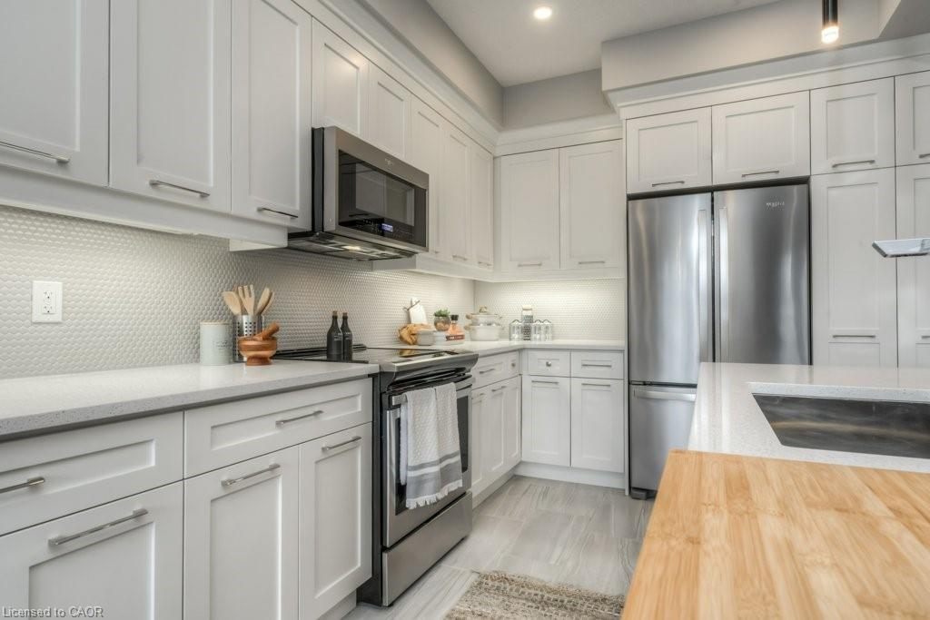 205 Applewood Street Property Photo 8