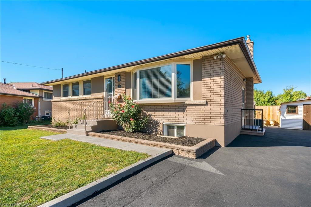 37 Coronation Boulevard Property Photo 1