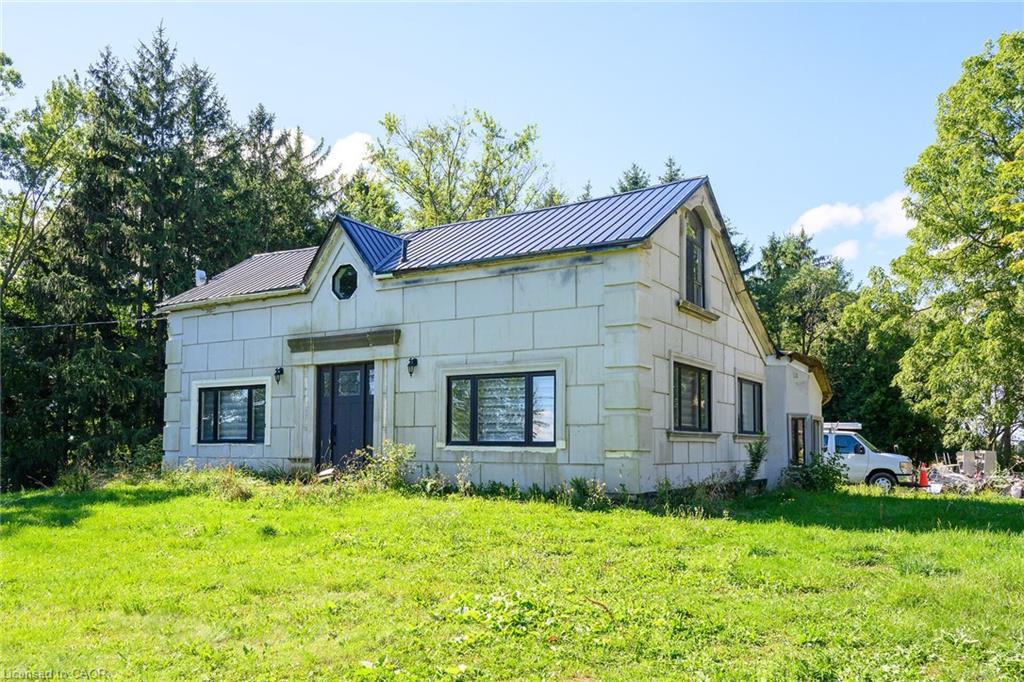 6109 Chippewa Road E Property Photo 7