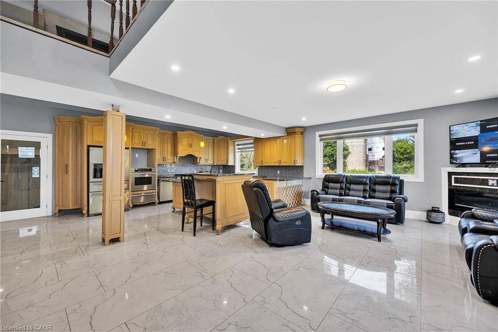 6109 Chippewa Road E Property Photo 11