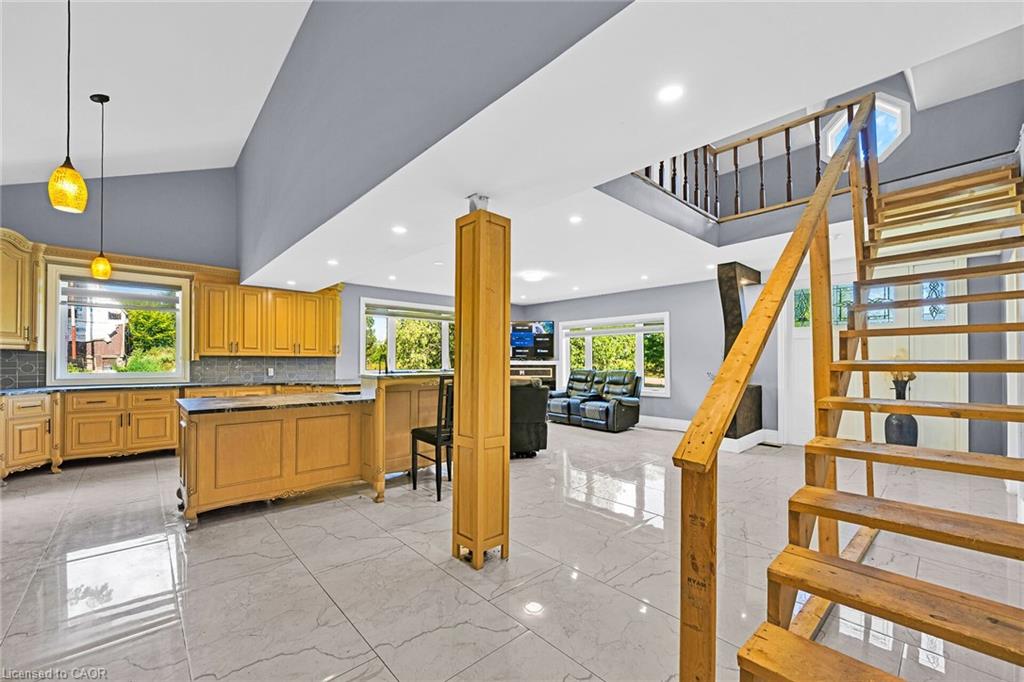 6109 Chippewa Road E Property Photo 18