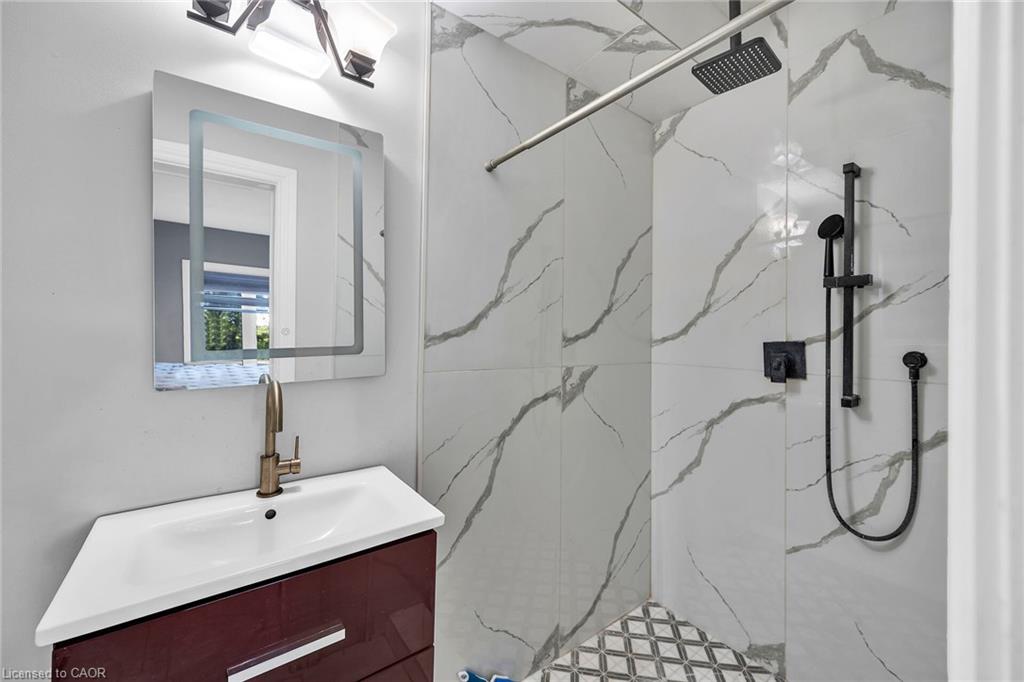 6109 Chippewa Road E Property Photo 21