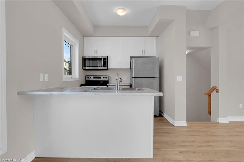 6-19 Picardy Drive Property Photo 10