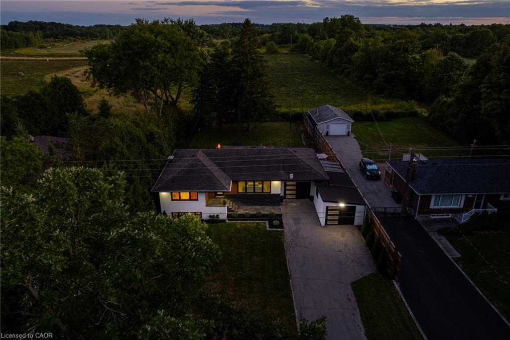 6461 Dickenson Road E Property Photo 3