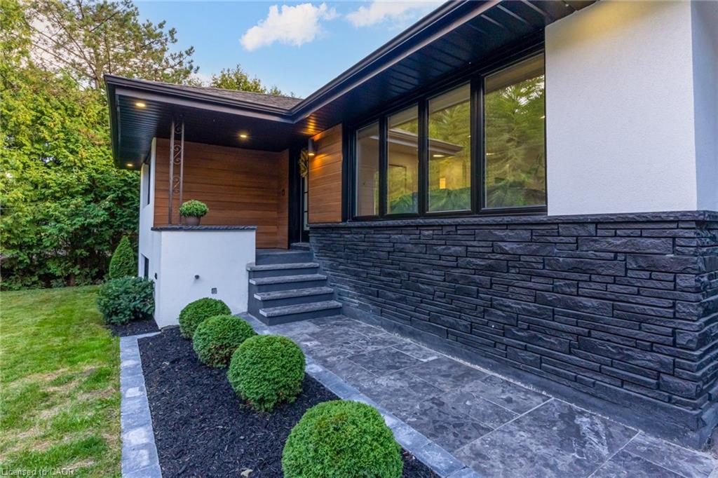 6461 Dickenson Road E Property Photo 6