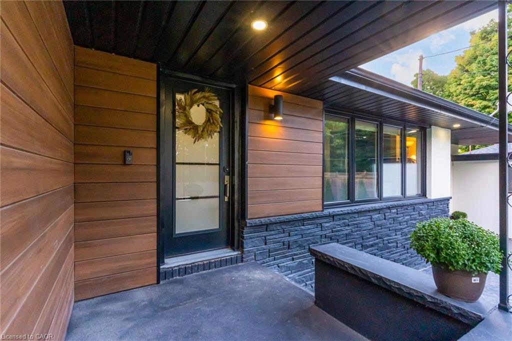 6461 Dickenson Road E Property Photo 7