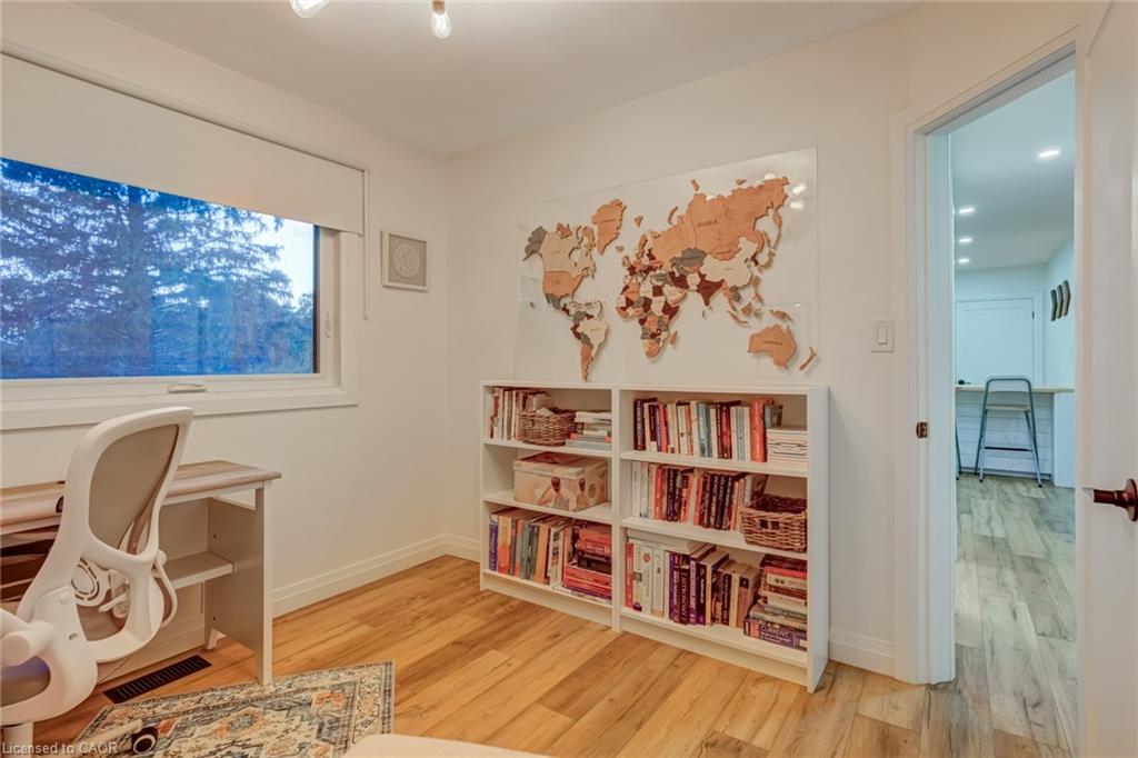 6461 Dickenson Road E Property Photo 18