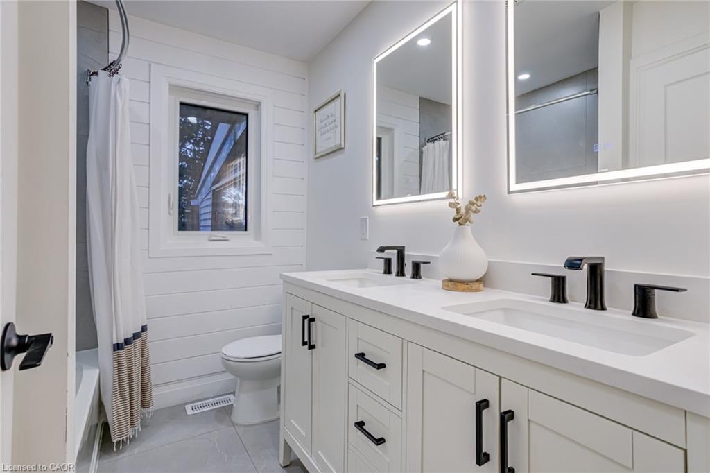 6461 Dickenson Road E Property Photo 21