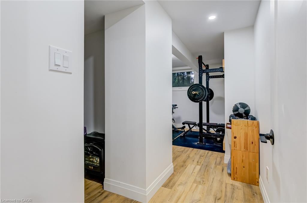 6461 Dickenson Road E Property Photo 29