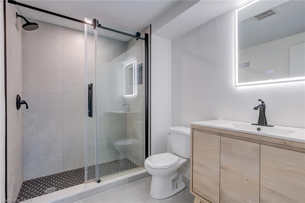 6461 Dickenson Road E Property Photo 32