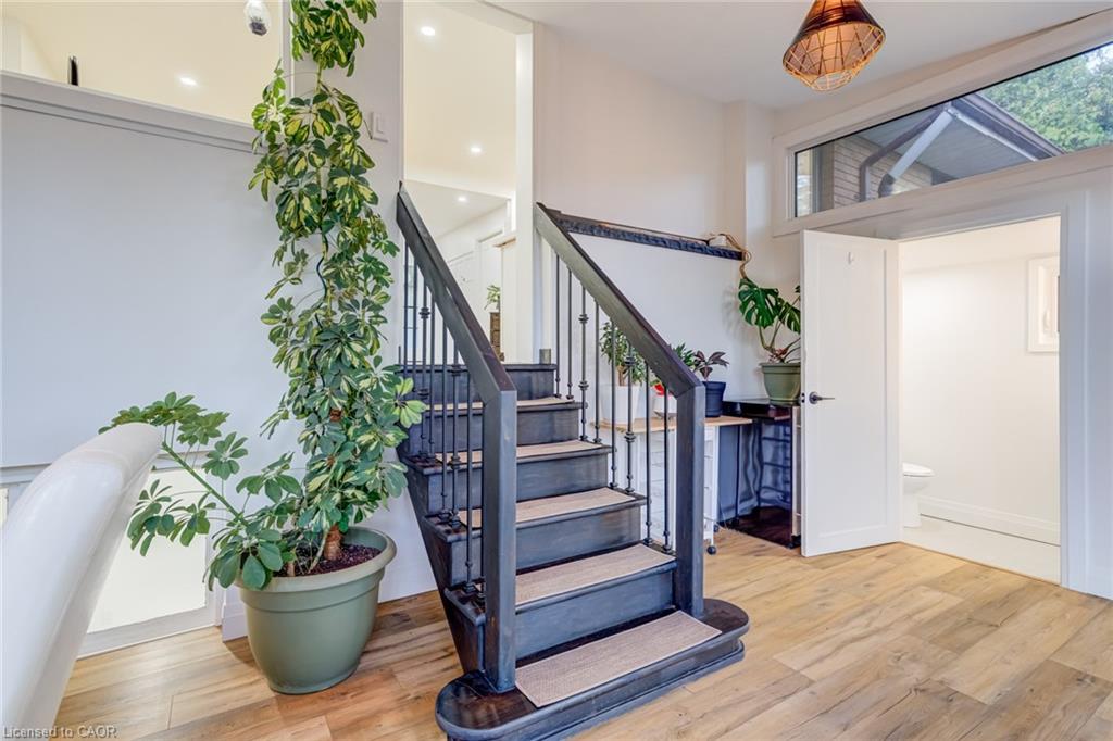 6461 Dickenson Road E Property Photo 34