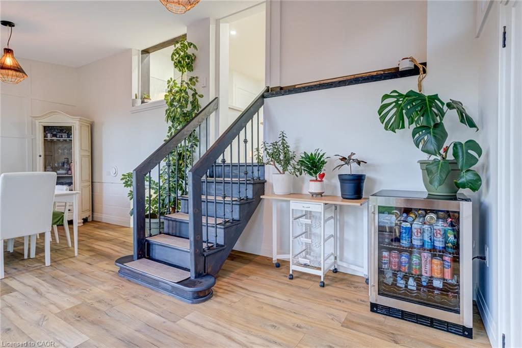 6461 Dickenson Road E Property Photo 39