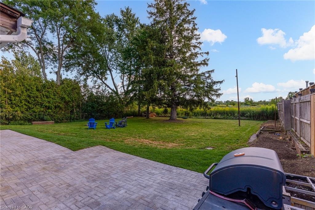 6461 Dickenson Road E Property Photo 44