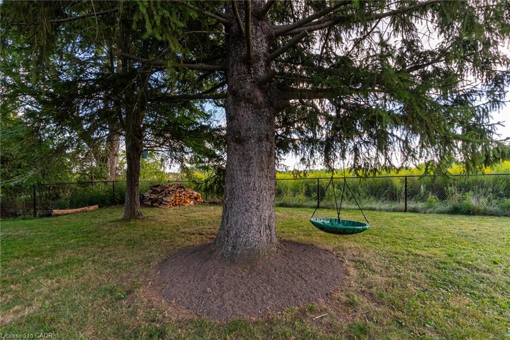 6461 Dickenson Road E Property Photo 46