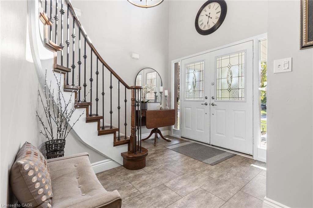 3799 Laurenclaire Drive Property Photo 4